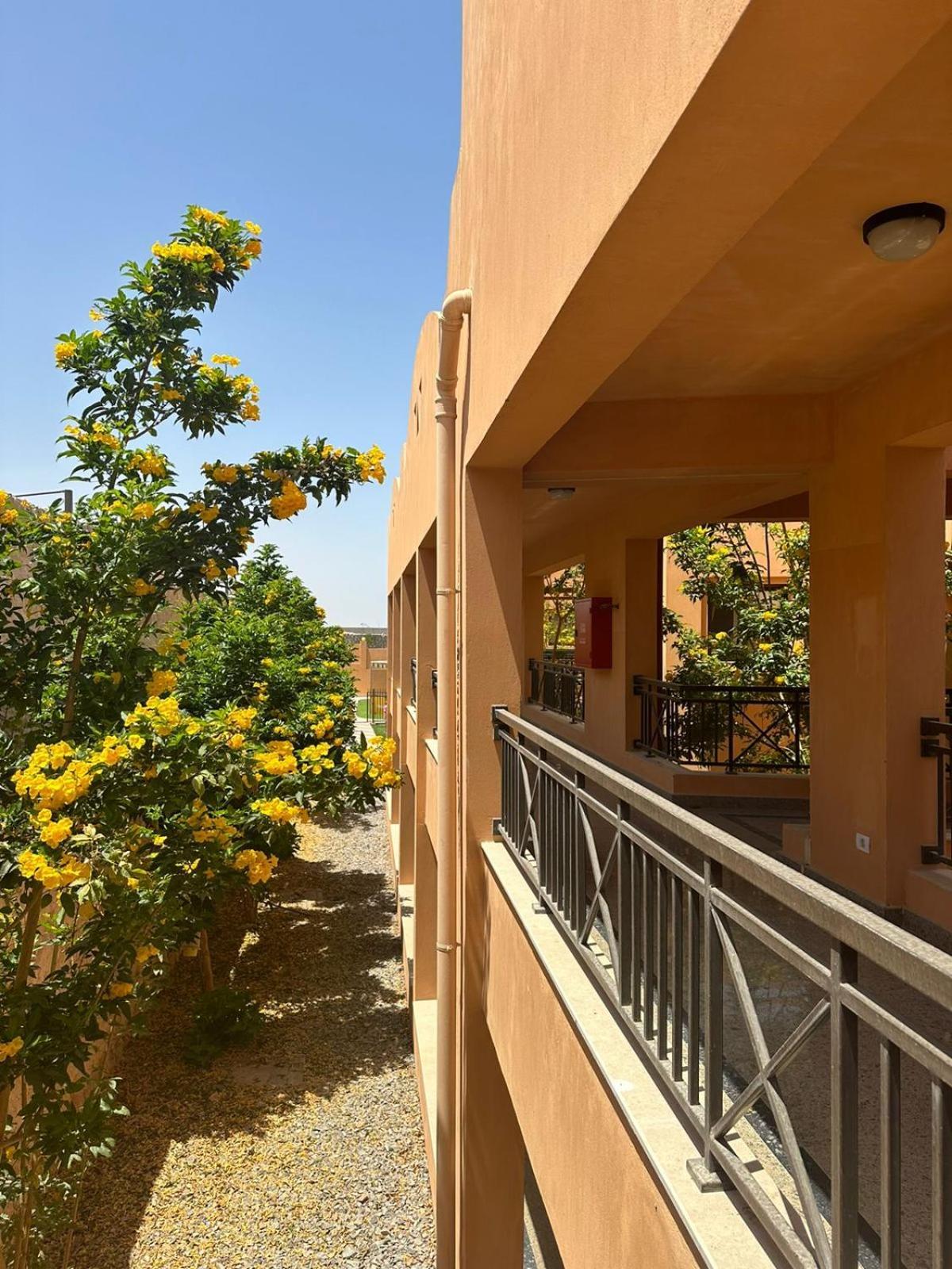 The View Club House Apartment